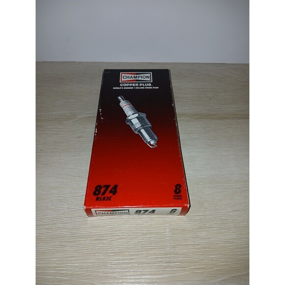 Champion 874 RL82C Small Engine Spark Plugs Pack of 4 New In Box 1992 Vintage - Picture 1 of 16